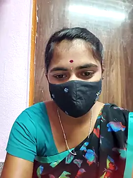 Tamil Hot Shana online show from April 3, 2026, 6:42 am