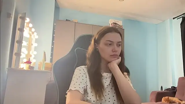 AndreeMerryman online show from March 9, 2026, 8:18 am