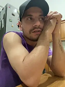 alessand180521 online show from February 11, 2026, 7:58 pm