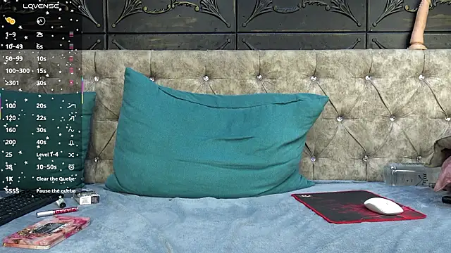 KlaraMuse online show from February 23, 2026, 5:57 pm