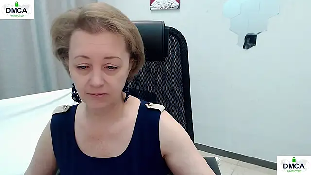 Snapshot of MONA_W chatting on May 10, 2026, 7:34 am MONA W online show from May 10, 2026, 7:34 am