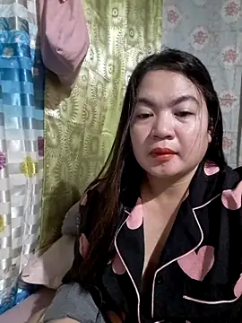 Snapshot of Zyramae_25 chatting on February 16, 2026, 1:10 pm Zyramae 25 online show from February 16, 2026, 1:10 pm