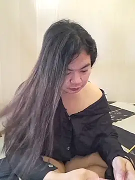 Zyramae 25 online show from April 18, 2026, 3:20 am