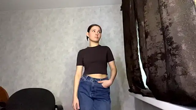 FoxieFlare online show from February 12, 2026, 12:32 am