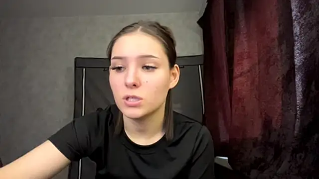 FoxieFlare online show from March 23, 2026, 11:26 pm