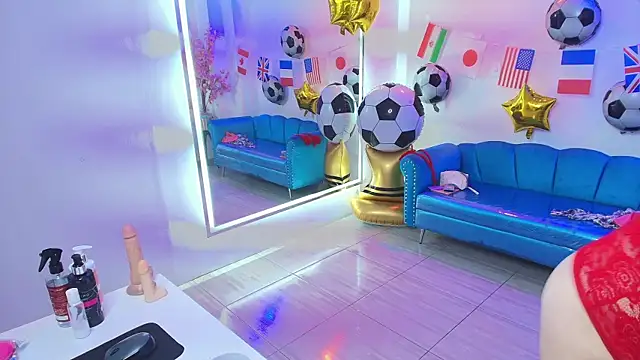 Snapshot of Madame_scarlett chatting on June 25, 2026, 11:48 am Madame scarlett online show from June 25, 2026, 11:48 am