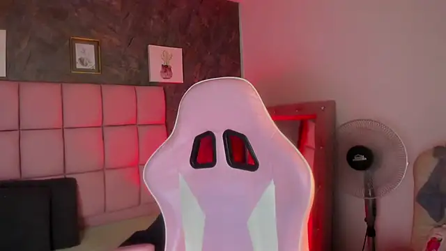 jay kross1 online show from February 22, 2026, 8:21 pm