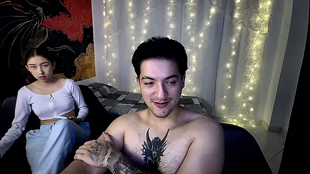 RoseSinsDonViktor online show from April 13, 2026, 7:40 pm