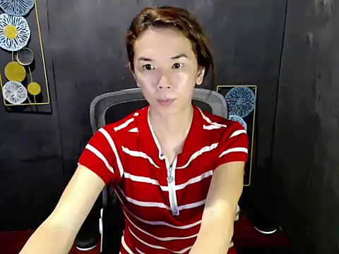 itsme jaja18 online show from February 7, 2026, 4:37 pm