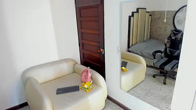 Philipp-Jones online show from February 25, 2026, 1:22 pm