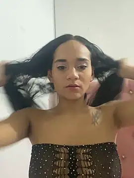 Maria x Alejandra online show from April 2, 2026, 11:55 pm