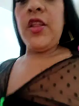 SabrinaColin online show from April 19, 2026, 9:39 pm