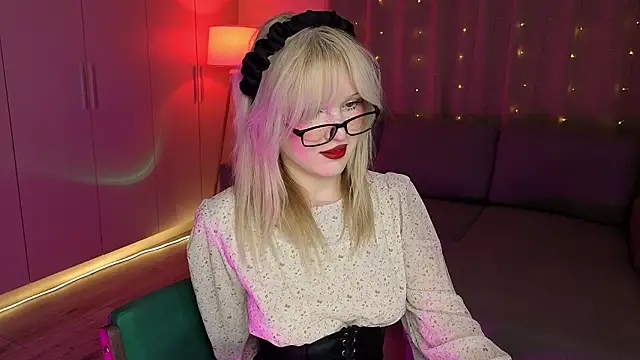 Mary Piersen online show from March 2, 2026, 12:22 am