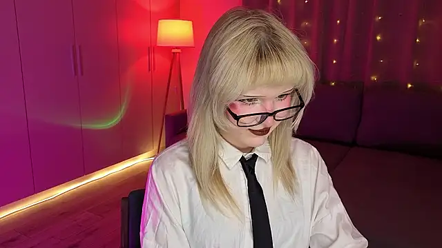 Mary Piersen online show from March 4, 2026, 11:34 pm