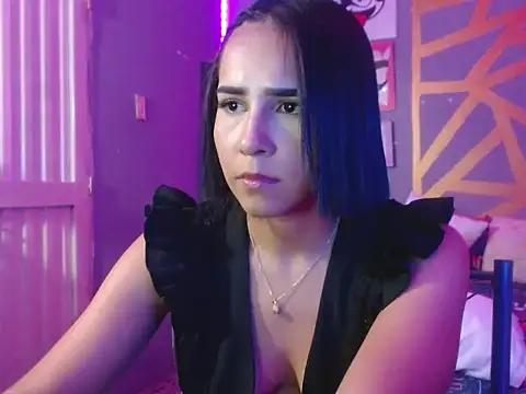 Snapshot of Evelyn_lovers_ chatting on March 22, 2026, 12:36 am Evelyn lovers online show from March 22, 2026, 12:36 am