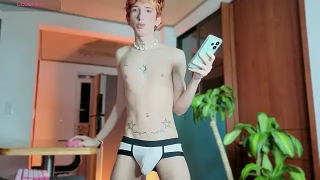 golden twink  online show from March 5, 2026, 8:11 am