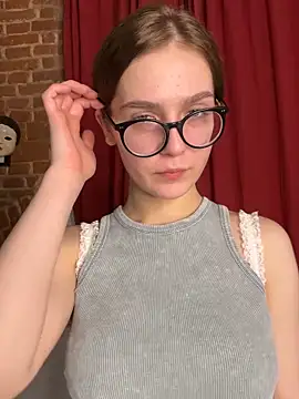 MyKittySayMeow online show from March 4, 2026, 8:49 pm