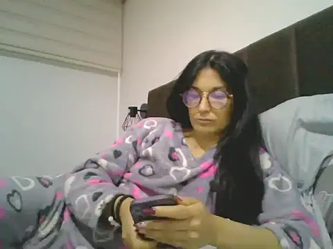 Snapshot of sweetsensations chatting on April 8, 2026, 11:06 pm sweetsensations online show from April 8, 2026, 11:06 pm