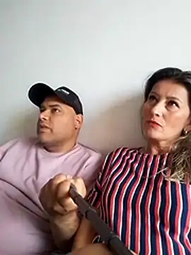 Snapshot of wessAndSandri chatting on February 25, 2026, 7:58 pm wessAndSandri online show from February 25, 2026, 7:58 pm