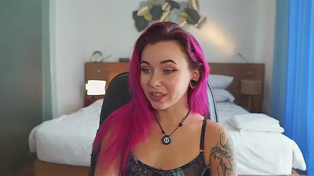 Sarah Pink online show from February 8, 2026, 6:33 am