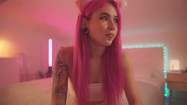 Sarah Pink online show from January 24, 2025, 5:11 pm