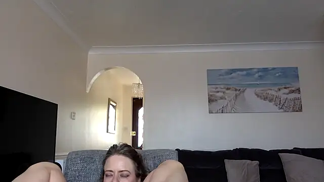 ElizabethArden42- online show from April 28, 2026, 10:41 am