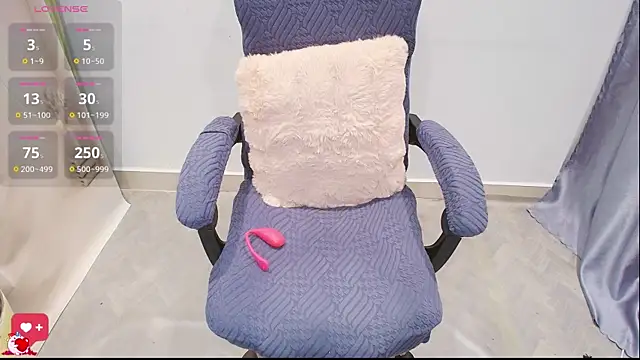 Snapshot of Sweet_Girl2k7 chatting on February 27, 2026, 11:48 pm Sweet Girl2k7 online show from February 27, 2026, 11:48 pm