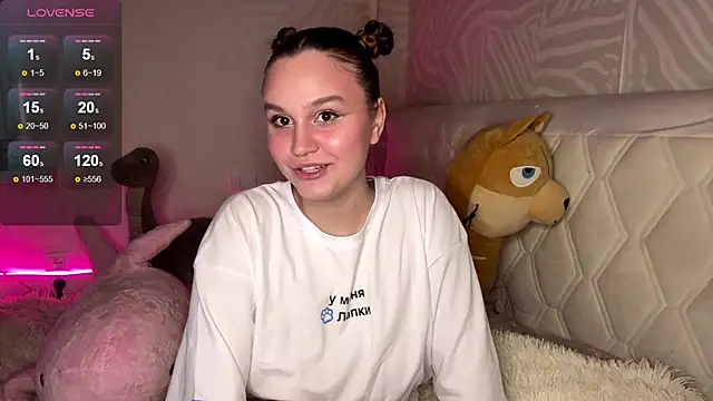 Barbie Charm  online show from February 15, 2026, 8:08 pm