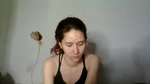 NickiKisinger online show from April 19, 2026, 5:08 am