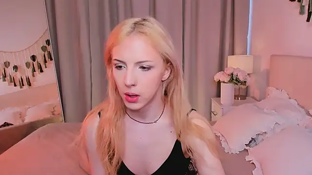 Tiffany  King online show from May 31, 2026, 5:57 am