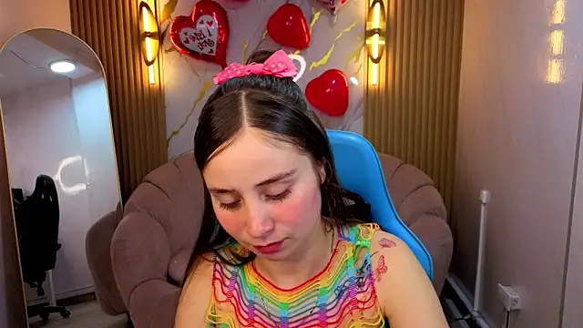 Ariana18 b online show from February 20, 2026, 12:51 pm