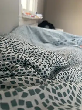 siisidjfjfjdj online show from February 7, 2026, 3:20 pm