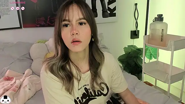 Hey lucy   online show from April 13, 2026, 11:36 am