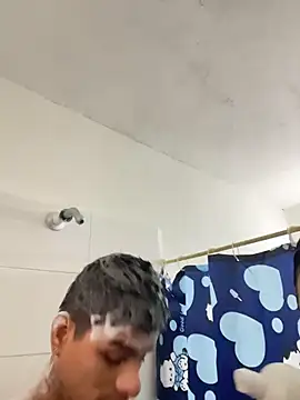 foxxy and lion online show from February 4, 2026, 10:05 pm