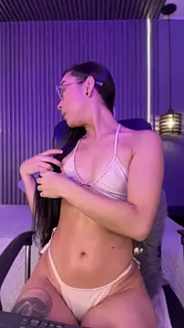 Mialarouse online show from April 22, 2026, 8:59 pm