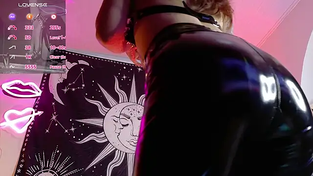 MadLustt online show from February 13, 2026, 11:05 pm