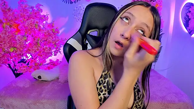 Snapshot of Giselle_Laurens_ chatting on May 23, 2026, 8:41 pm Giselle Laurens online show from May 23, 2026, 8:41 pm