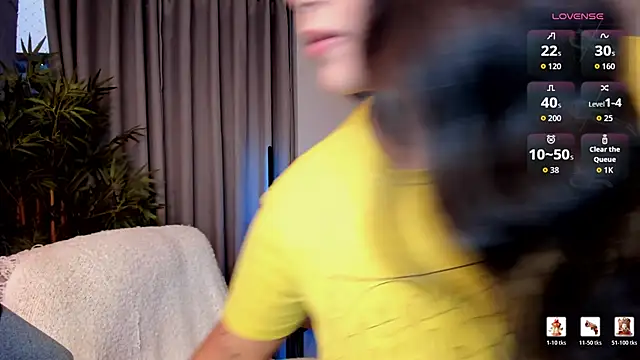 moonhelen online show from February 17, 2026, 11:13 pm