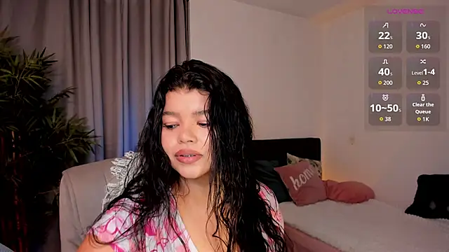 moonhelen online show from February 13, 2026, 12:10 am