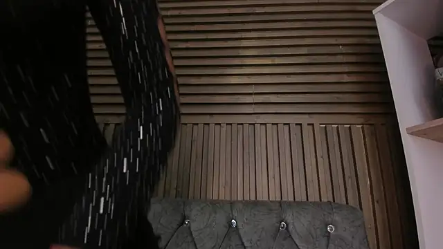 Snapshot of CarolineFyre chatting on February 5, 2026, 1:07 pm CarolineFyre online show from February 5, 2026, 1:07 pm