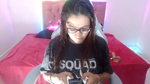 snowhot-69 online show from March 30, 2026, 12:34 am