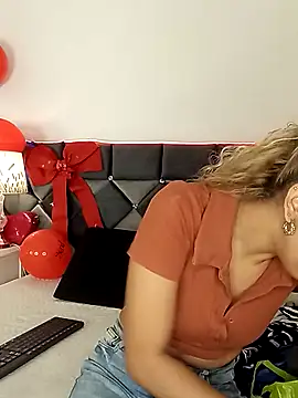 Snapshot of _Giorgiina_ chatting on February 12, 2026, 12:16 pm Giorgiina online show from February 12, 2026, 12:16 pm