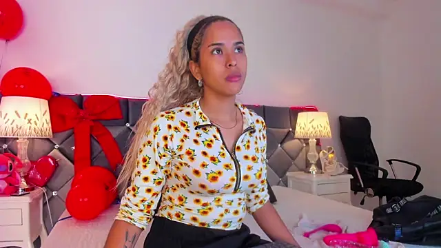 Snapshot of _Giorgiina_ chatting on February 11, 2026, 12:27 pm Giorgiina online show from February 11, 2026, 12:27 pm