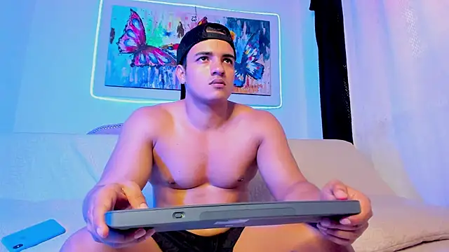 jhon nicolas online show from February 13, 2026, 8:20 pm