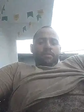 Snapshot of pau-de-ourod chatting on June 17, 2026, 8:08 pm pau-de-ourod online show from June 17, 2026, 8:08 pm