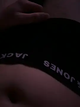 kev1n04 online show from April 24, 2026, 9:39 pm