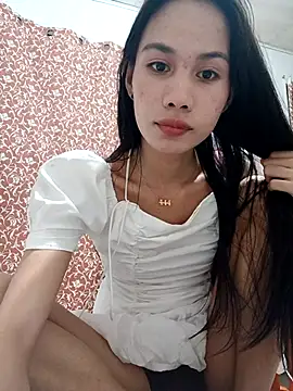 Snapshot of TransHotAndSlim chatting on February 6, 2026, 6:15 pm TransHotAndSlim online show from February 6, 2026, 6:15 pm