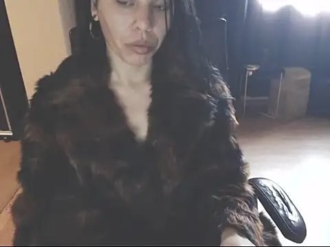 IconDomme online show from February 10, 2026, 4:11 am