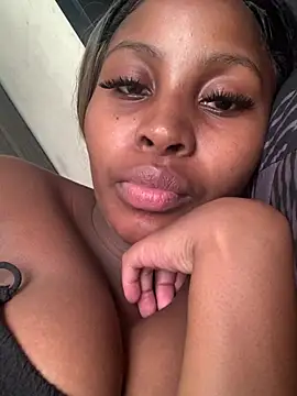SexyLaylahx online show from April 5, 2026, 12:34 pm