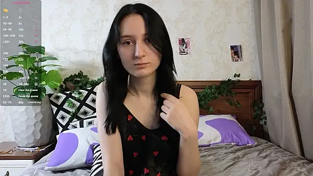 Snapshot of AuburnConfetti chatting on February 6, 2026, 6:15 pm AuburnConfetti online show from February 6, 2026, 6:15 pm